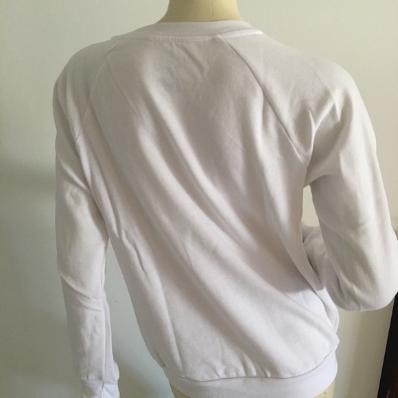 White crewneck Sweatshirt with skull graphic and plastic pouch. Halloween - Picture 3 of 7